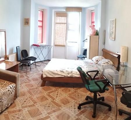 מינסק Room In Apartment Kirova 1 מראה חיצוני תמונה