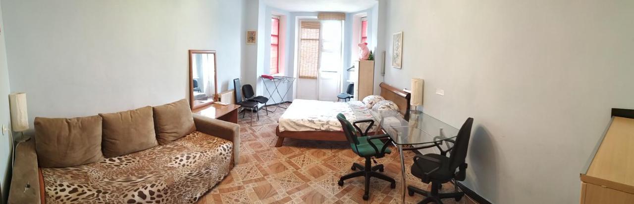 מינסק Room In Apartment Kirova 1 מראה חיצוני תמונה